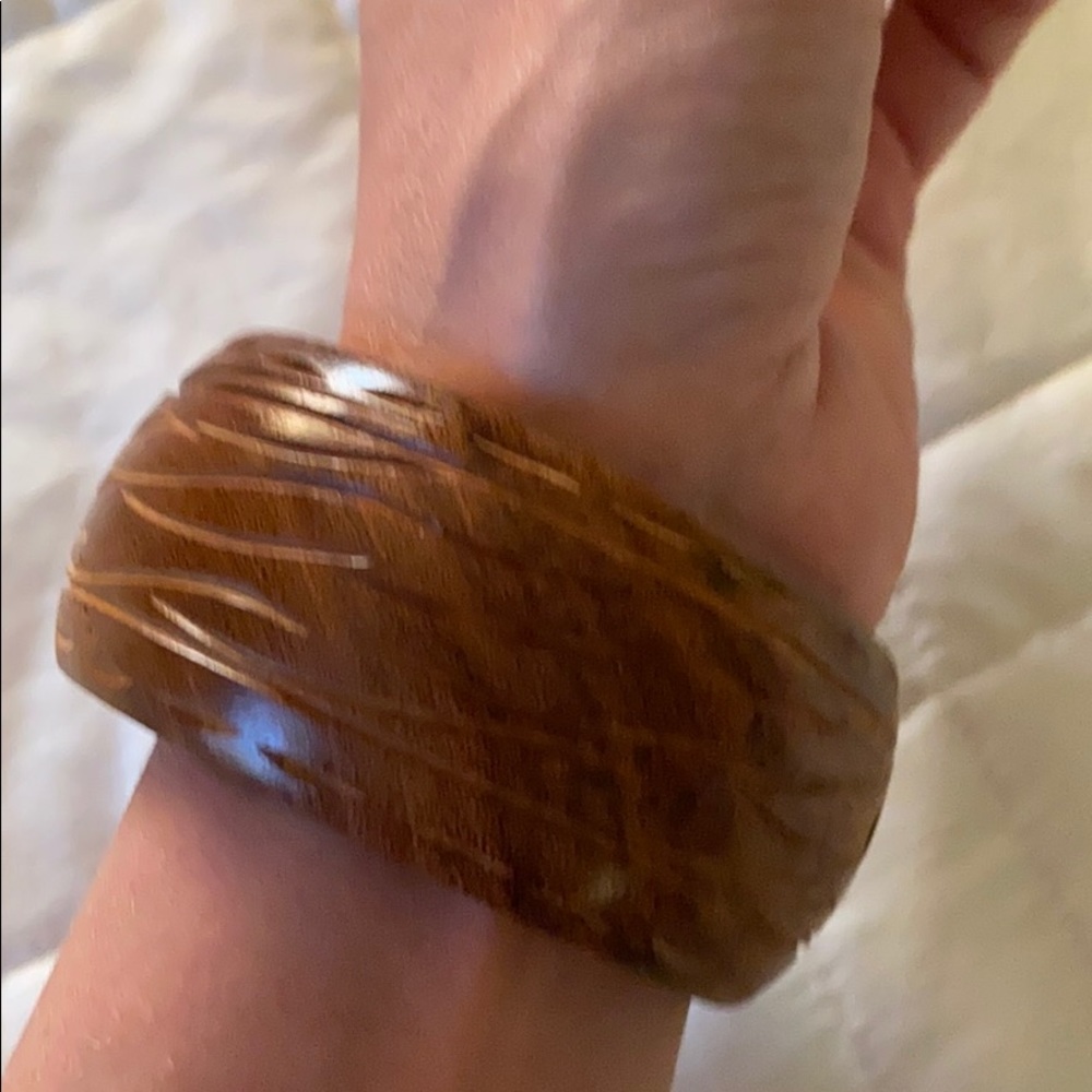 🌺Large engraved wooden bracelets